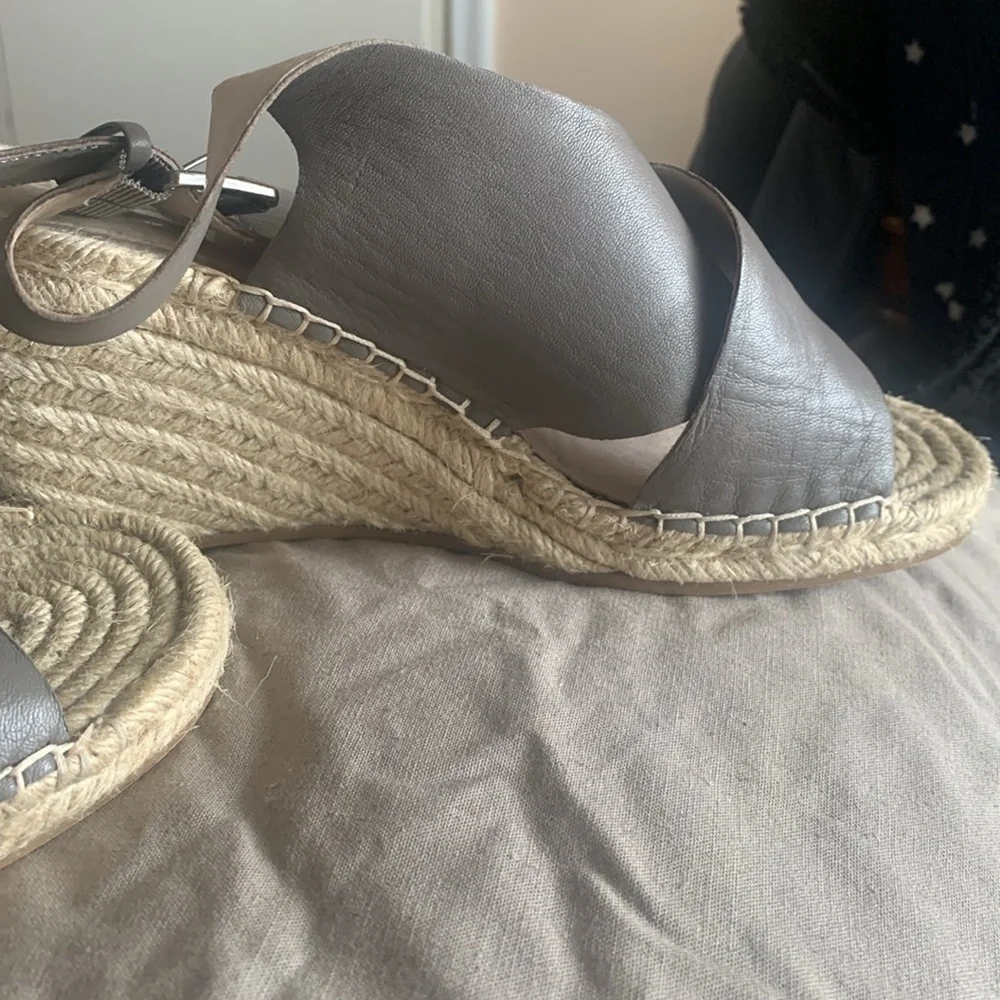 Caslon Gray Leather Crisscross Espadrille Slingbacks